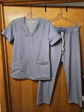 Figs Heathered Light Blue Scrub Top and Drawstring Pants